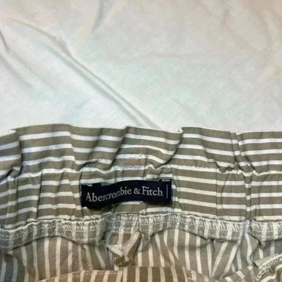 Abercrombie Skirt Women's Size Xs Beige And White Stripe Tie Front Buttons - Picture 3 of 4